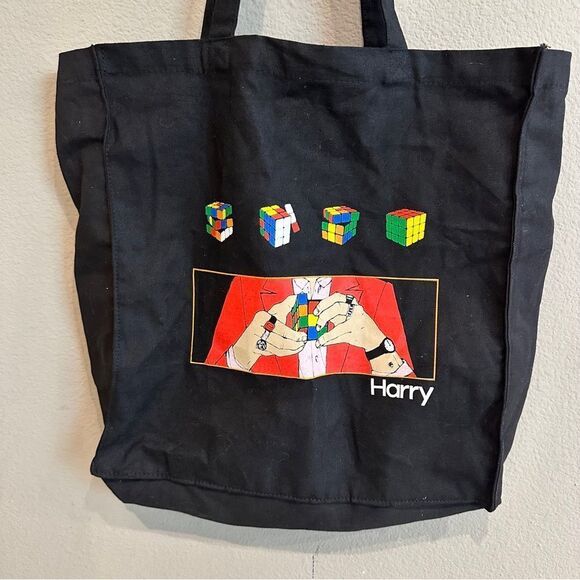 Harry Styles rubix cube tote bag 
Black Tote Bag 2018 tour - Picture 2 of 5